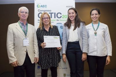 Entrega mención proyecto Atenea