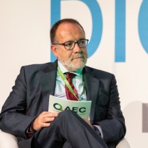 Alberto González